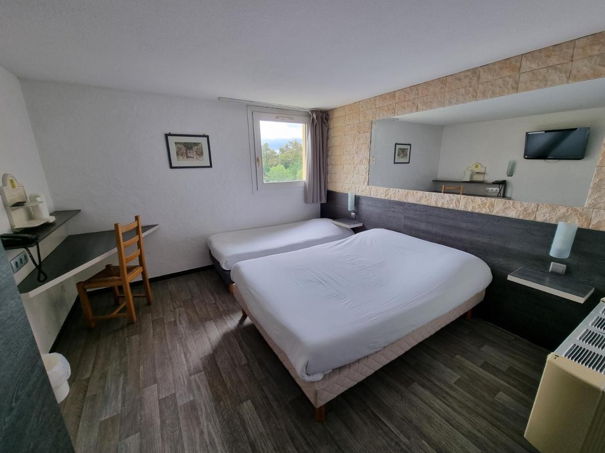 Hotel Restaurant Le Relais - Pau Nord Lons Екстериор снимка
